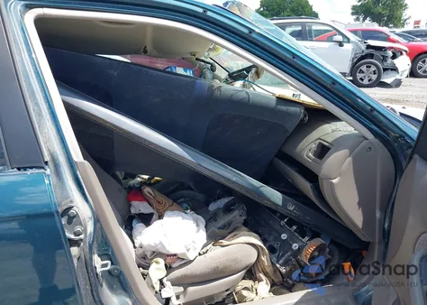 1997 Honda Civic Lx из США, поврежденный, VIN 2HGEJ667XVH508555